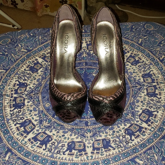Shoes - Picture 3 of 3